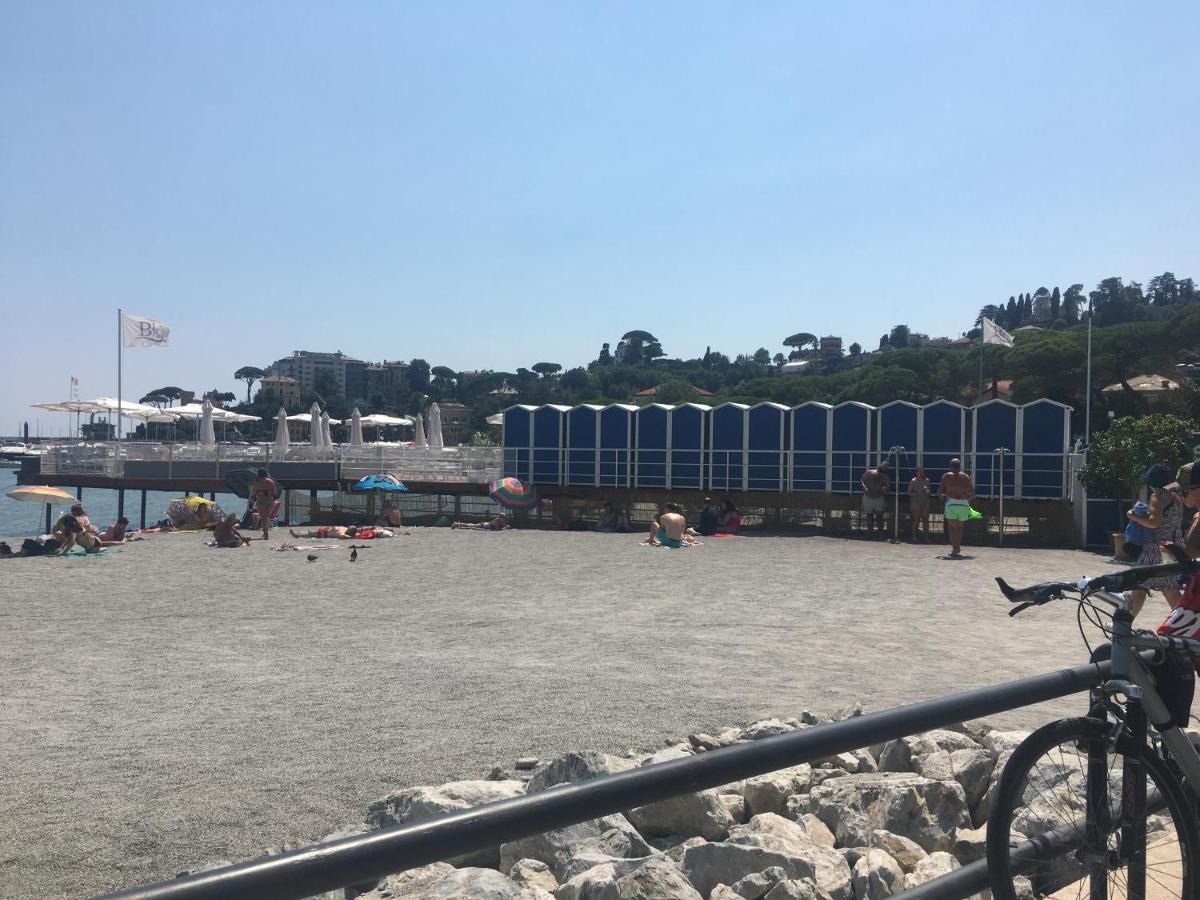 In Centro A Rapallo Luaran gambar